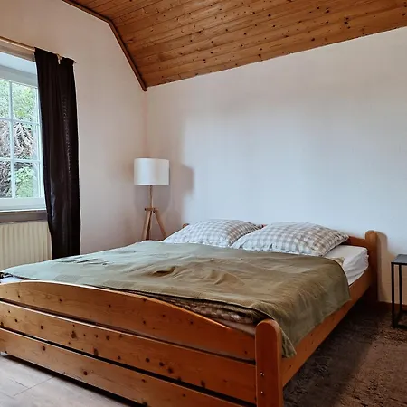 Haus No 13 Moeblierte Auf Zeit 瓦雷尔
